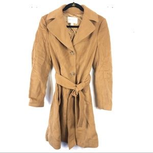 BANANA REPUBLIC tan button up trench coat